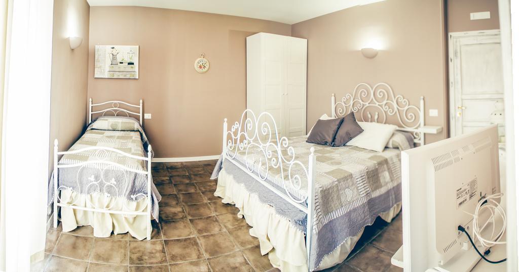 La Peonia Bed & Breakfast Napoli Oda fotoğraf