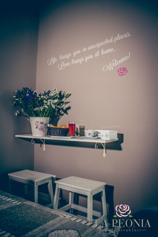 La Peonia Bed & Breakfast Napoli Oda fotoğraf