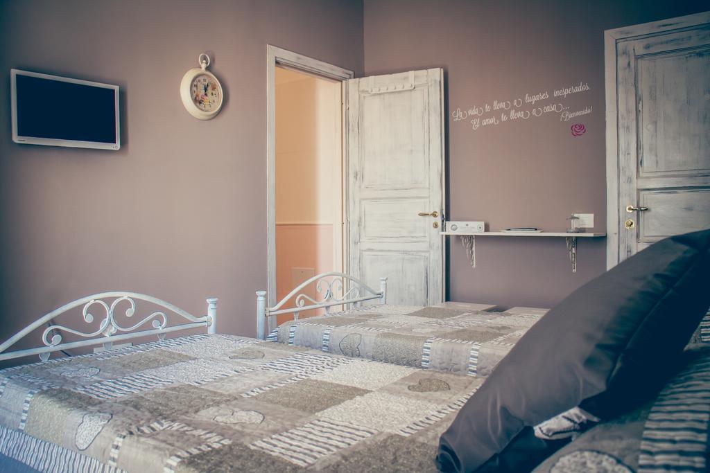 La Peonia Bed & Breakfast Napoli Oda fotoğraf
