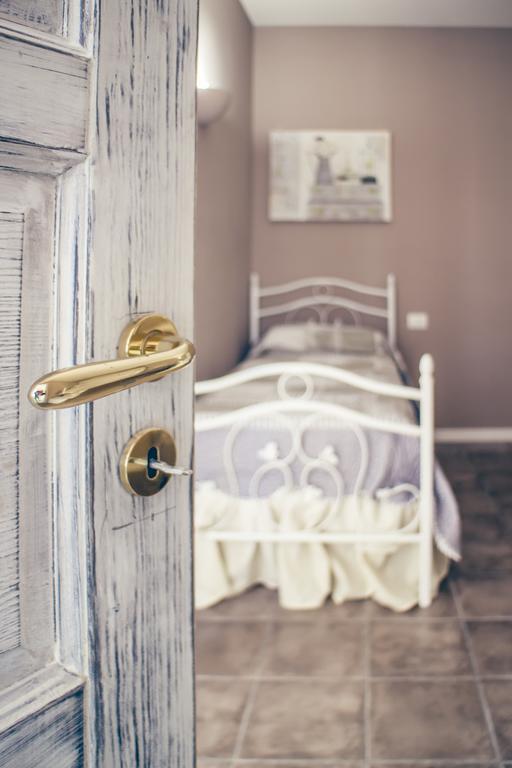 La Peonia Bed & Breakfast Napoli Oda fotoğraf