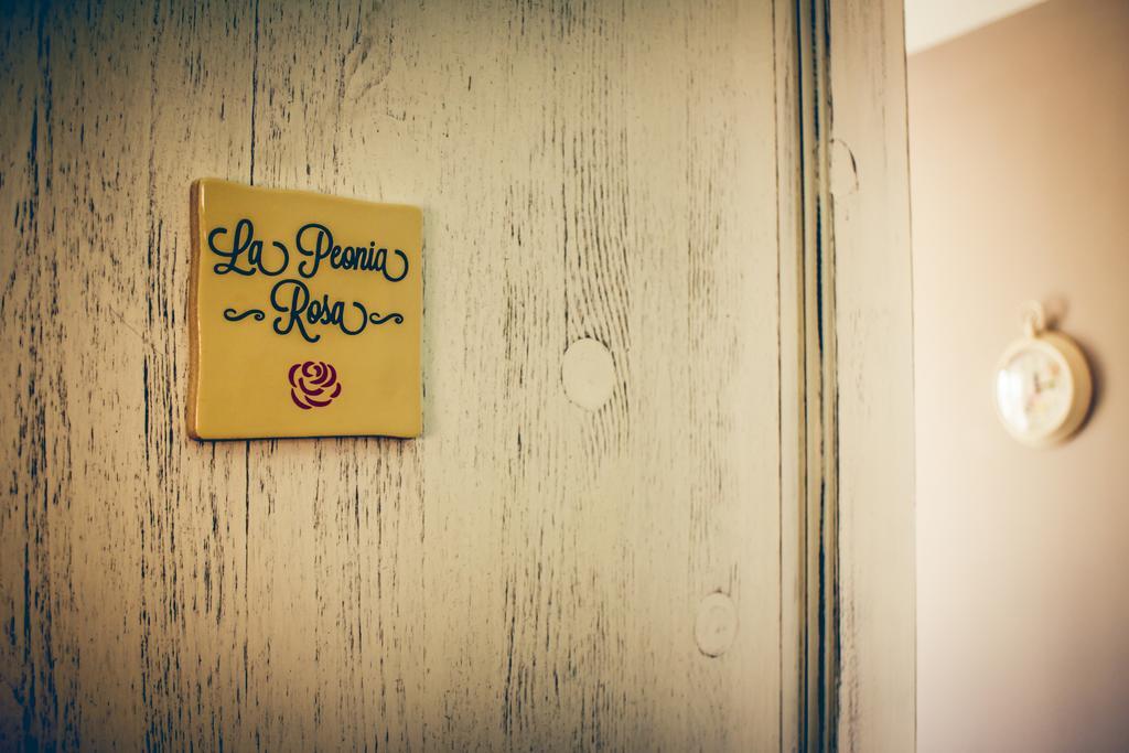La Peonia Bed & Breakfast Napoli Oda fotoğraf