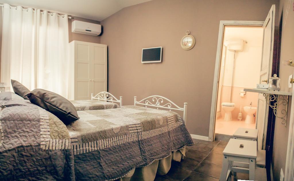 La Peonia Bed & Breakfast Napoli Oda fotoğraf